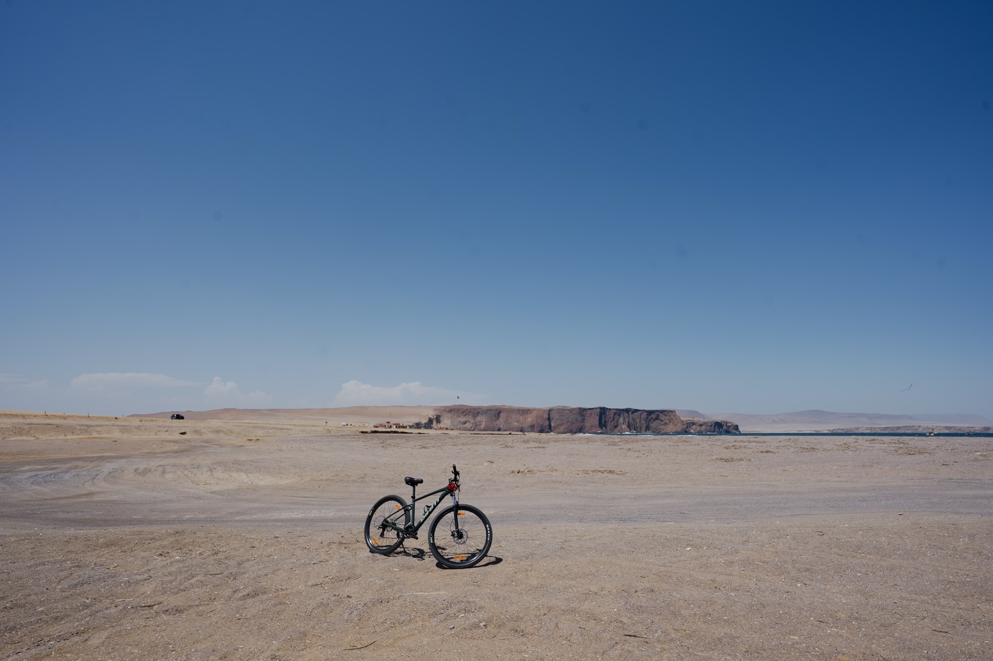 Bike into the heart of Reserva Nacional de Paracas